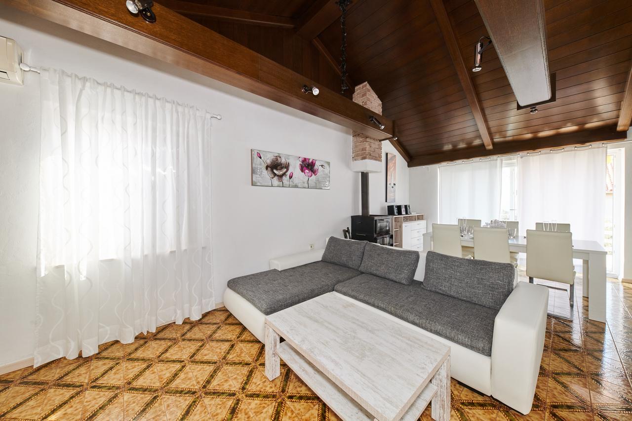 Apartments Gvarda Umag Bagian luar foto
